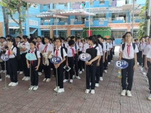 quần áo đồng phục học sinh cấp 2​